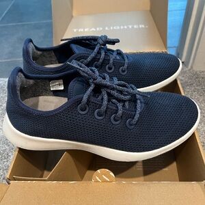 Allbirds Women’s size 10 Navy Blue Shoes